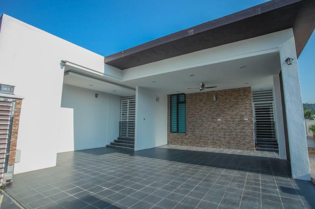 Seri Hillview Villa With Private Swimming Pool Kuala Terengganu Exterior photo