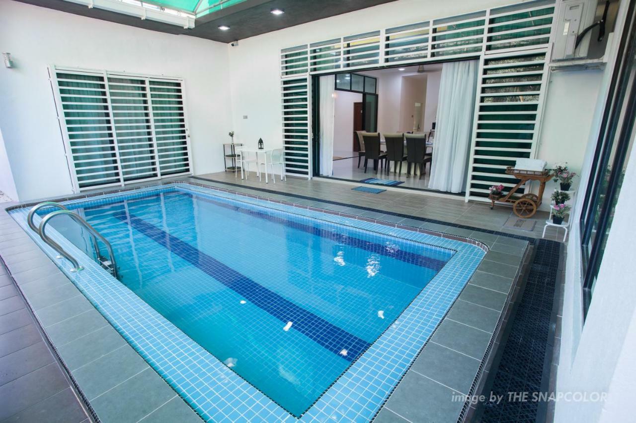 Seri Hillview Villa With Private Swimming Pool Kuala Terengganu Exterior photo